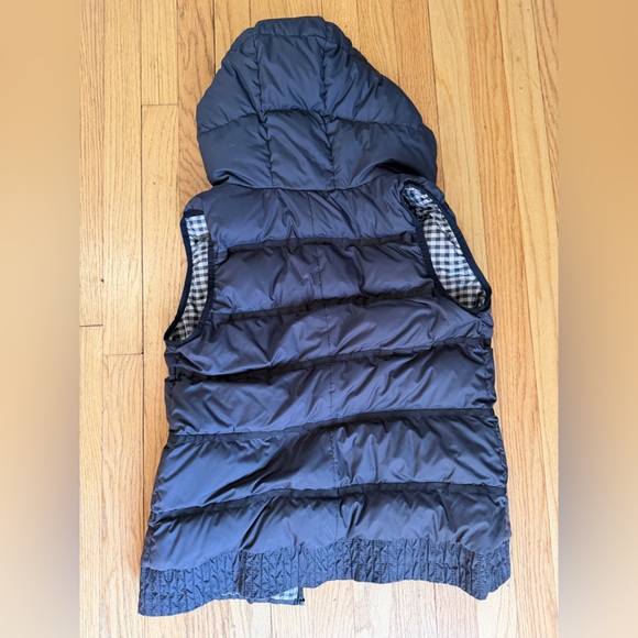 lululemon athletica Women’s Size 6 Puffer Vest - Black - Picture 5 of 6